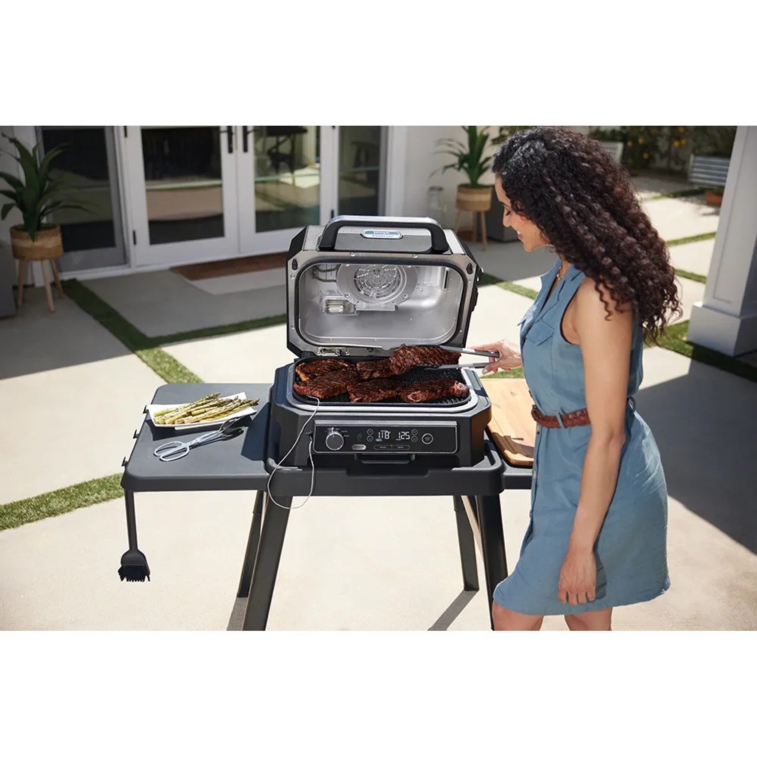 Ninja Woodfire Pro XL Outdoor Elektrogrill & Smoker OG850EU kaufen bei OBI