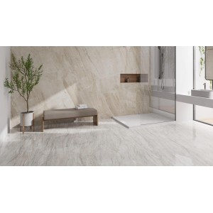 Badezimmer mit Click-Vinylboden Glehner Marmor in Marmoroptik, verlegt auf Boden und Wand.