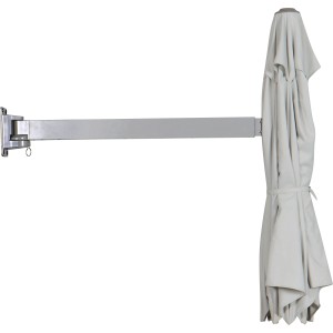 Grau-silberner Ampelschirm (Ø 245 cm) mit Dreh- und Neigungsfunktion, geschlossen.