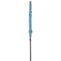 Zusammengefalteter, blauer Doppler Strandschirm Windprofi Neo 200 mit schwarzem Gestell.