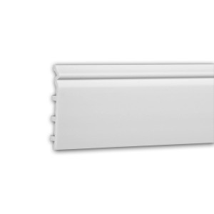Weiße PROFHOME Sockelleiste, 200 cm lang, aus Polystyrol (XPS) für den Innenbereich.