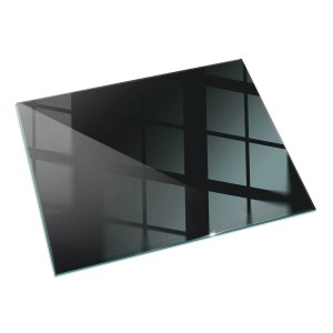 Schwarze, rechteckige Glasplatte (60x40 cm) von Tulup als Kamin-Vorlegeplatte für Kaminöfen.