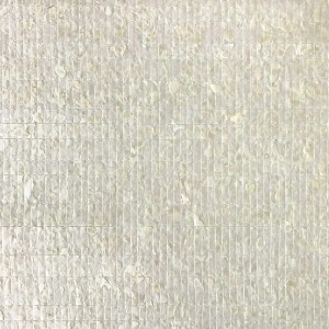 WALLFACE Vliestapete mit Capiz-Muscheln in Creme-Weiß und Perlmutt-Optik.