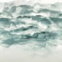 Schöner Wohnen Fototapete New Delight in Grün mit grafischem Berg- und Wolkenmuster.