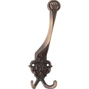 Detailreicher Wandhaken „506“ in Altmessing brüniert mit zwei Haken.