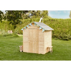 Soulet Kinderspielhaus Garance aus Holz, naturbelassen mit Windsack im Garten.