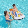 Bestway Poolschwimmer Rennauto mit Kind im Wasser. Aufblasbares Schwimmtier im bunten Design.