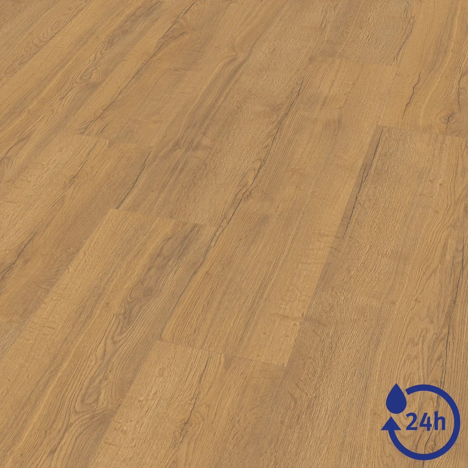 Nahaufnahme: Egger NatureSense Aqua Laminat, 8 mm, wasserfest, braune Holzoptik.