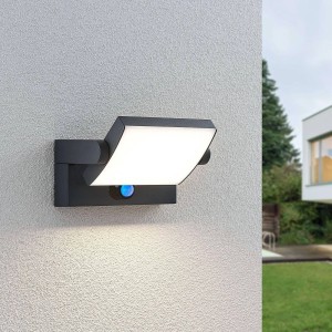 Moderne Lindby LED Solarleuchte Sherin, schwarz, mit Bewegungsmelder für den Außenbereich.