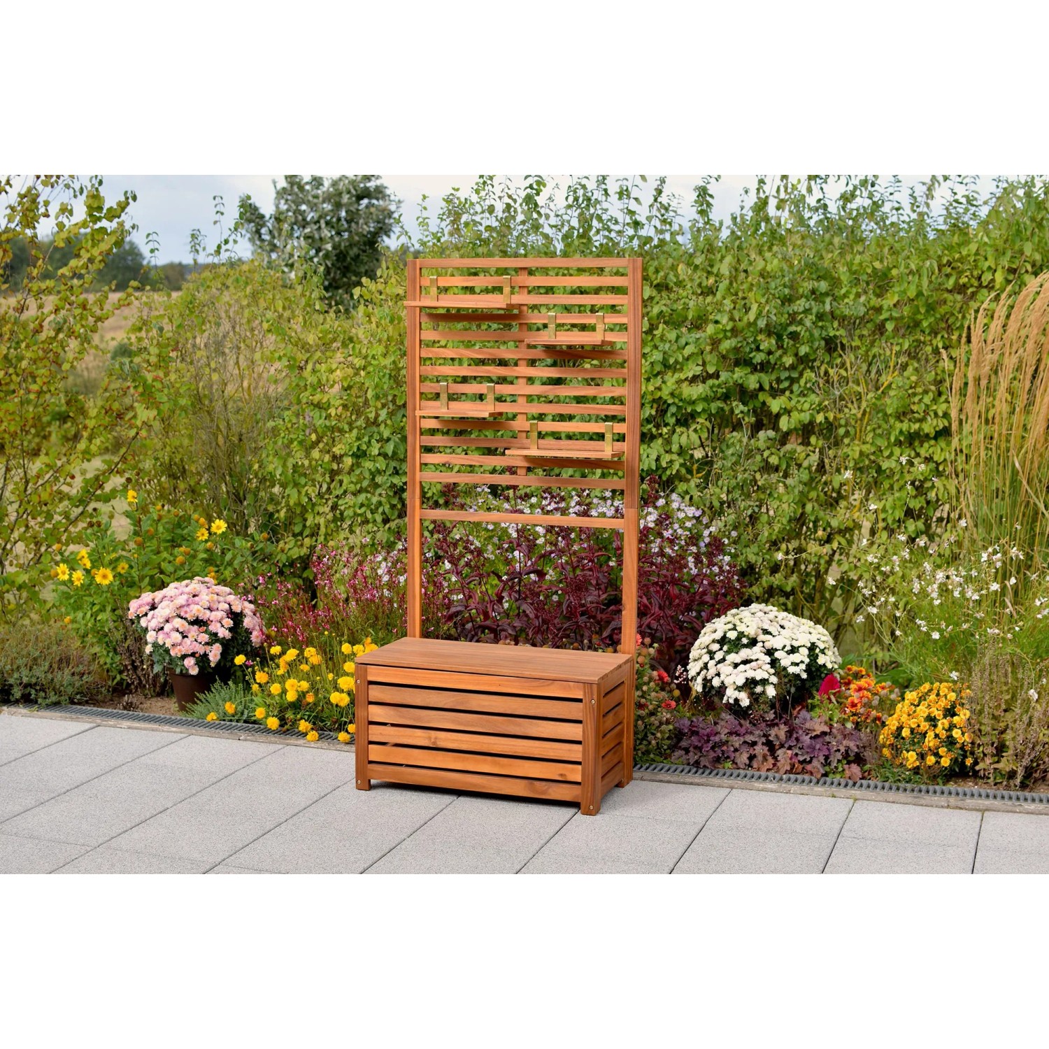 Merxx Sichtschutz mit Kissenbox und Ablage aus geöltem Akazienholz für Garten oder Terrasse.
