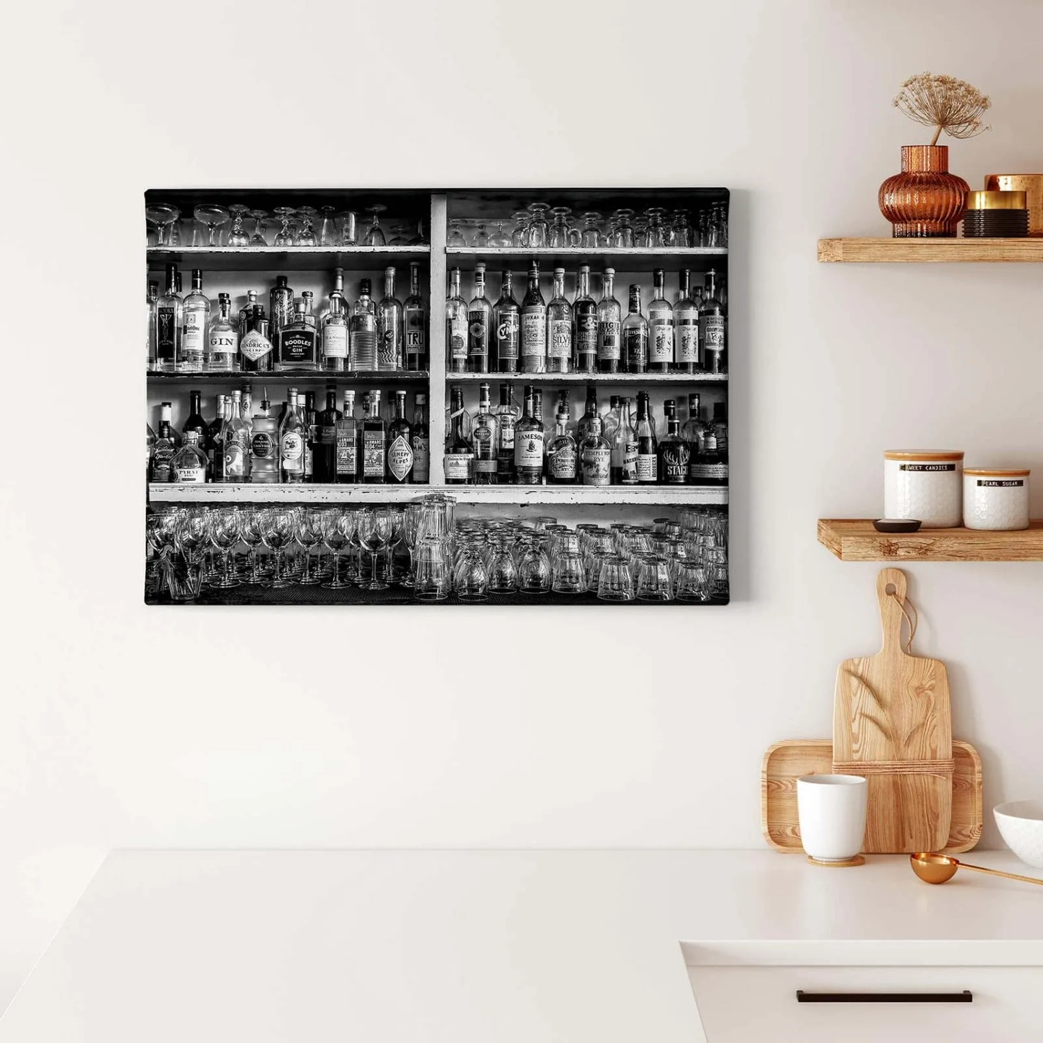 Schwarz-weißes Leinwandbild mit Bar-Motiv für Wanddekoration im Industrial Style.