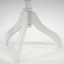 Weißes Holzdreibein der Schneiderpuppe T220. Stabiler Fuß für weiblichen Torso, dekorativ.