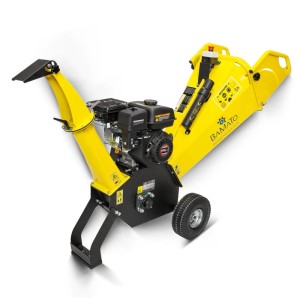 Gelber BAMATO Benzin-Holzhäcksler HACK-100 mit Motor, großem Einzug, Auswurf und Rädern. Zerkleinert Äste bis 100 mm.