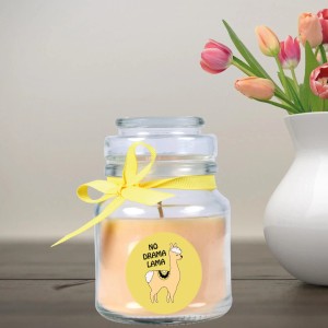 Gelbe HS Candle Duftkerze im Bonbonglas mit Vanille Duft und Lama Motiv.
