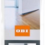 Verpackung der OBI Türdichtschiene Standard, weiß, für glatte Böden, 100x3,7cm.