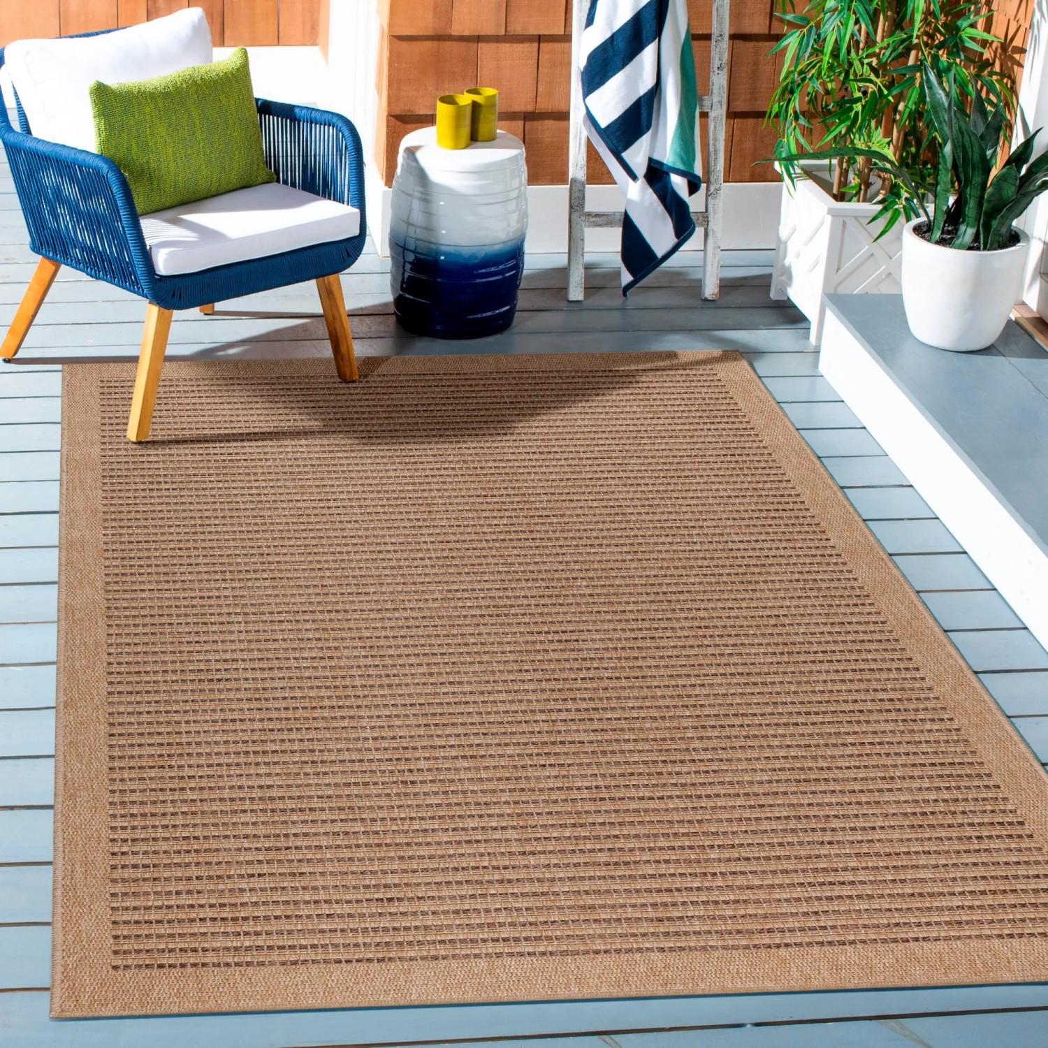 Ayyildiz Outdoor-Teppich Dhaka, schwarz, 80x250 cm, im Vintage-Design für Balkon und Terrasse.