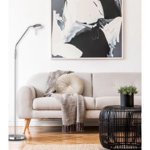 Moderne Fischer & Honsel LED-Stehleuchte Pool TW, Nickel, dimmbar, im Wohnraum.