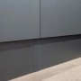 Detailaufnahme: Respekta Küchenzeile Oliver 280 cm Grau Matt mit Arbeitsplatte in Holzoptik.