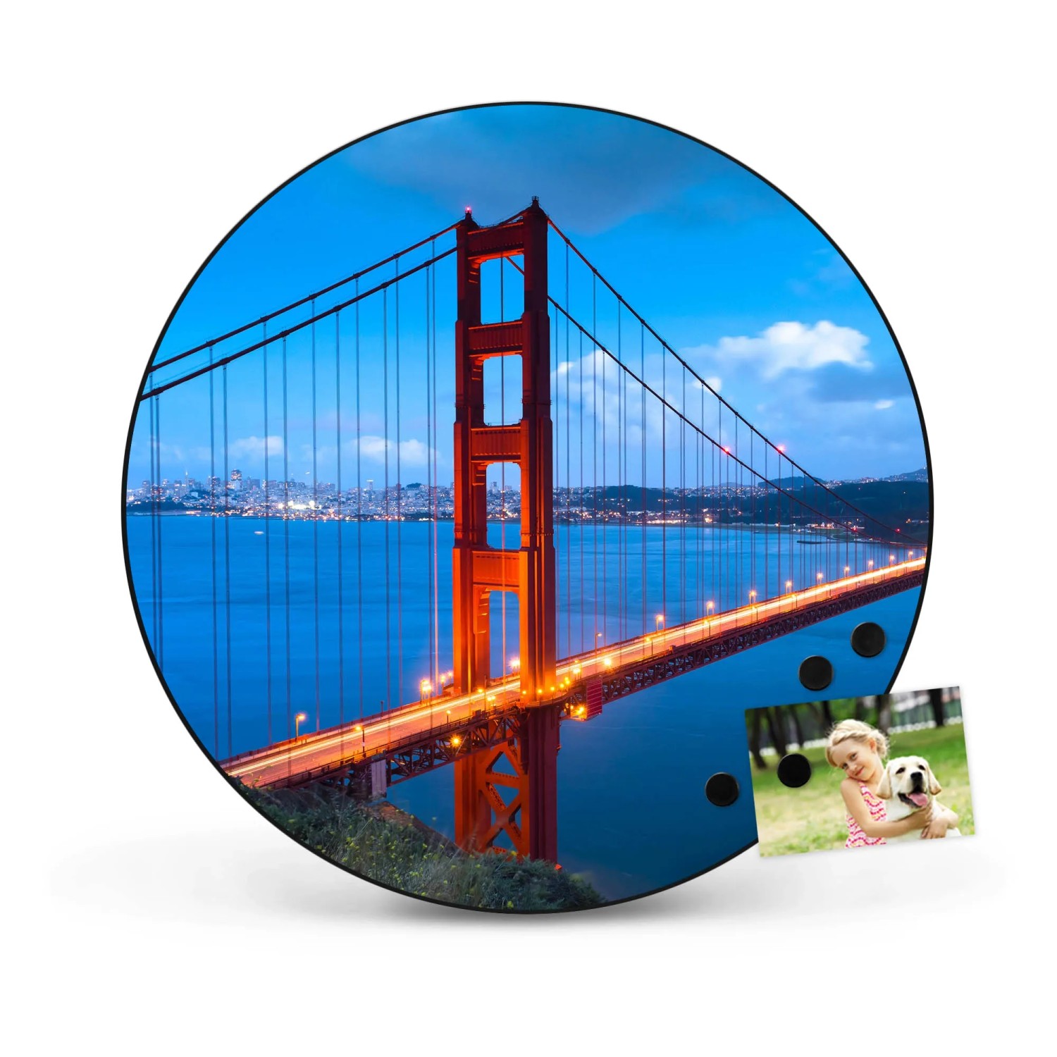 Runde, schwarze Magnettafel mit Golden Gate Bridge Motiv. Wanddekoration, Pinnwand.