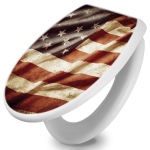 Weißer WC-Sitz mit Absenkautomatik und Motiv der US-Flagge. Duroplast für hohe Hygiene.