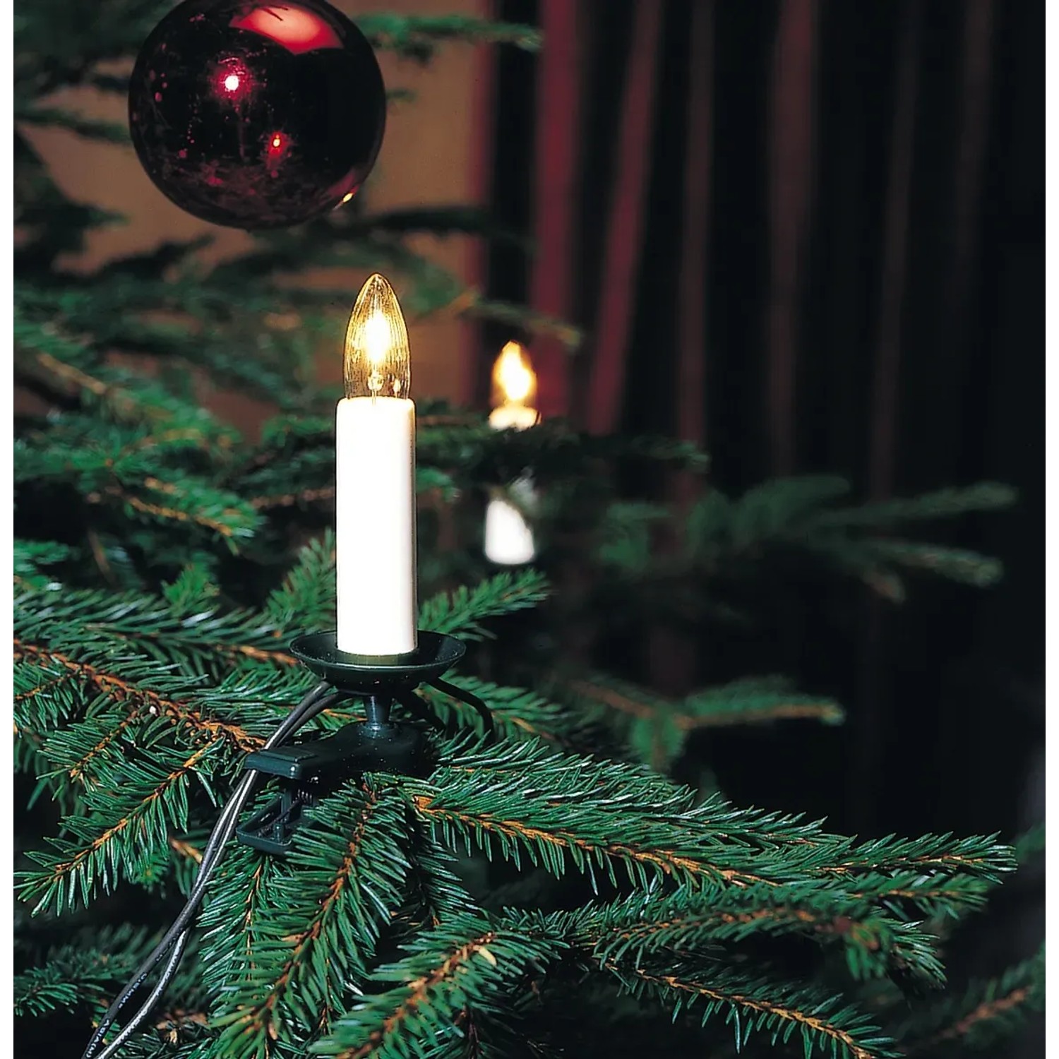 Konstsmide Weihnachtsbaum Lichterkette One String 25 warmweiße Birnen innen kaufen bei OBI