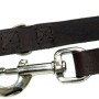 Braune Heim Hunde-Vorführleine aus Softleder, 20 mm breit und 240 cm lang, mit silberfarbenen Karabinern.