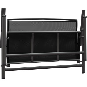 Zusammengeklappte graue Klappbank Vigo aus Aluminium und Textilen, platzsparend für Garten oder Terrasse.