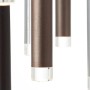 Detailaufnahme der 16-flammigen LED-Pendelleuchte Cembalo in Aluminium, Schwarz und Braun.