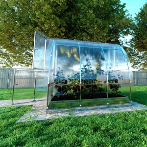 Klasika Gewächshaus Tube 6m² mit 6mm Polycarbonat, aufgebaut im Garten.