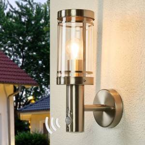 Moderne Lindby Außenwandleuchte Djori mit Bewegungsmelder aus Edelstahl, alufarben.
