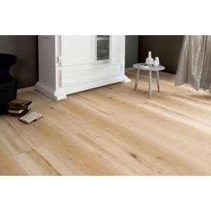 Kaindl Comfort Laminat Buche Swaran 7mm im Wohnraum verlegt.
