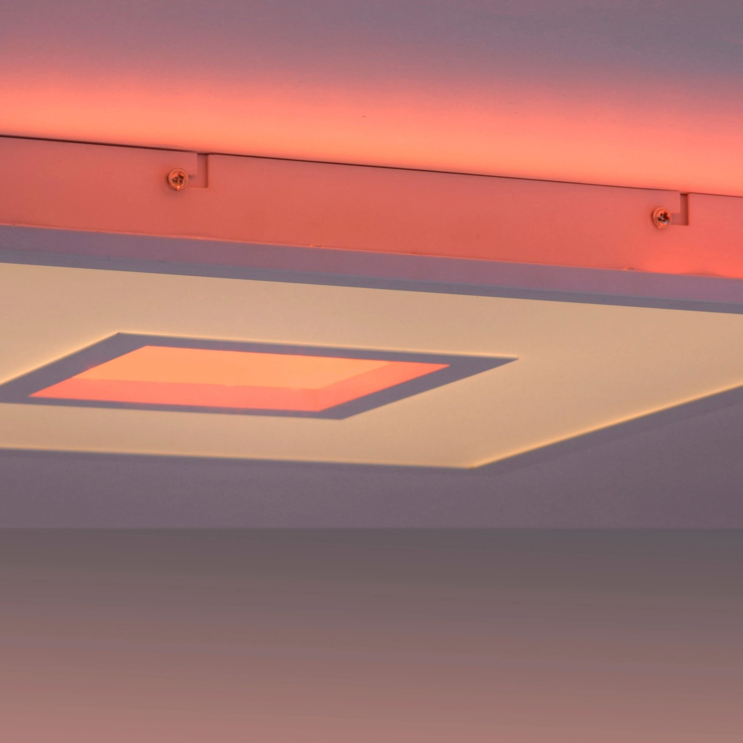 Weiße LED-Deckenleuchte Recess von Just Light, 45x45 cm, mit Farbwechsel.