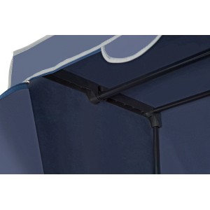 Detailaufnahme: Blauer Kleiderschrank mit Kleiderstange und Metallgestell.