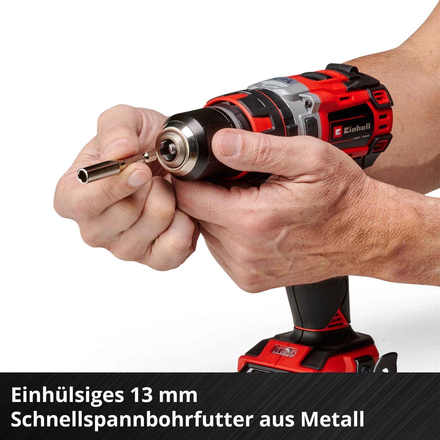 Einhell Akku-Schlagbohrschrauber TP-CD 18/50: Bohrfutter wird bestückt.
