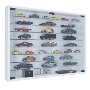 Wandhängende Glasvitrine MandosaXXL in Weiß mit 2 Glastüren und mehreren Einlegeböden.