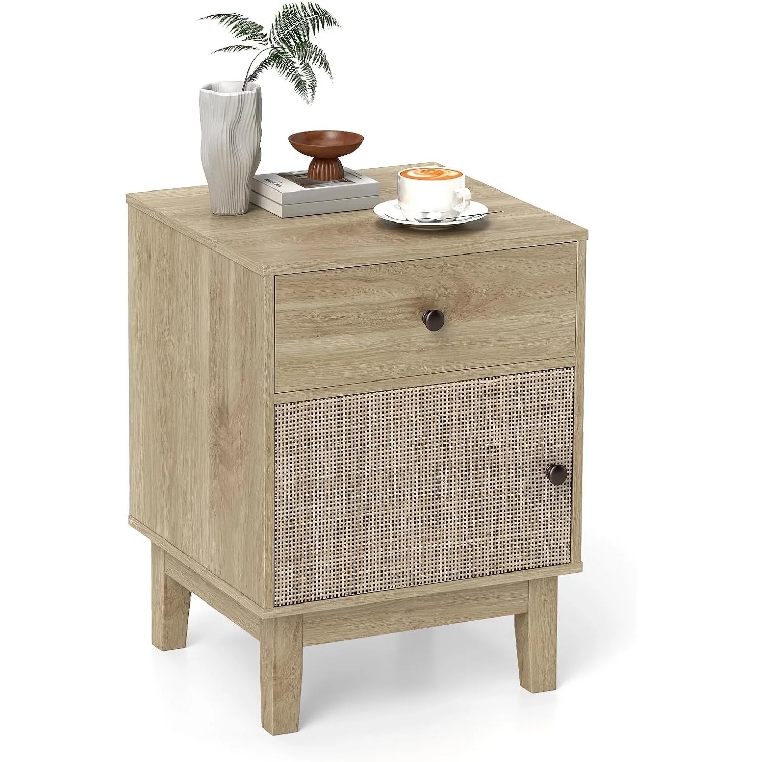Nachttisch Rattan Natur mit Holzoptik, Schublade und Schranktür. Boho-Beistelltisch für Schlafzimmer oder Wohnzimmer.