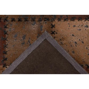 Brauner Leder Teppich im Patchwork-Design (200x290 cm) mit Tierfellmuster.