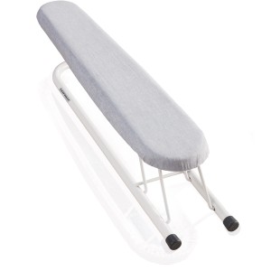 Leifheit Ärmelbügelbrett mit grauem Bezug und weißem Gestell.