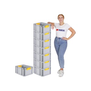 PROREGAL Spar Set: 8 graue Euroboxen mit gelben Griffen, gestapelt. Ideal zur Aufbewahrung.