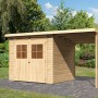 Unbehandeltes Karibu Holz-Gartenhaus Egersund mit Pultdach und überdachter Fläche.