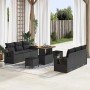 Schwarzes 9-teiliges Garten-Sofa-Set aus Poly Rattan mit Tisch und Hockern für Terrasse und Garten.