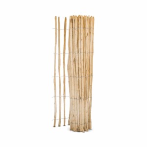Stiltreu Staketenzaun aus Kastanie, 500x200cm, Lattenabstand 4-5cm. Naturzaun für Garten und Beet.