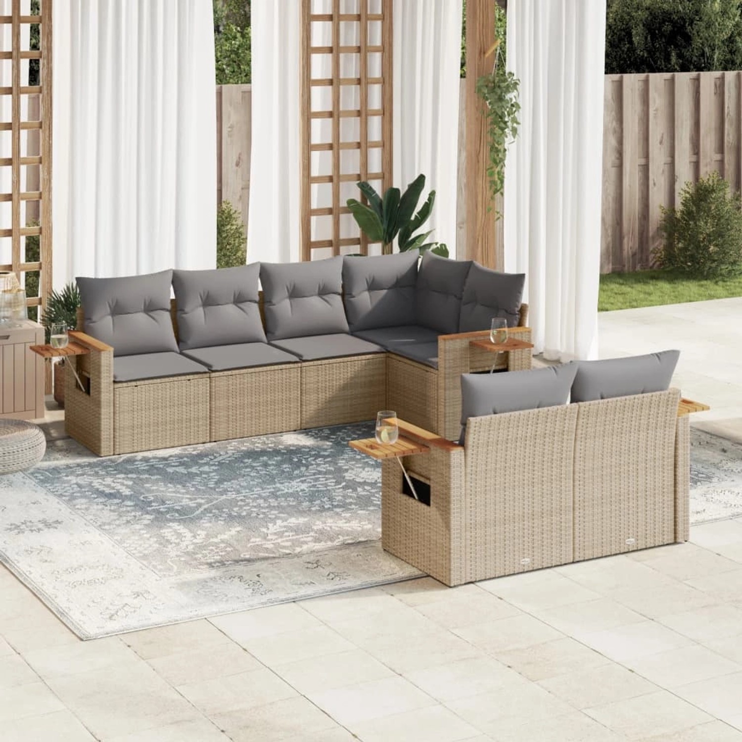 Beige 7-tlg. vidaXL Garten-Sofagarnitur aus Rattan mit hellgrauen Kissen.