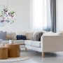 Moderne Reality Pendelleuchte Butterfly Chrom mit bunten Schmetterlingen im Wohnzimmer.
