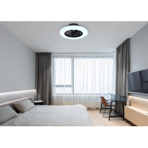 Schwarzer Globo LED-Deckenventilator Travo mit Lichtring in modernem Schlafzimmer.