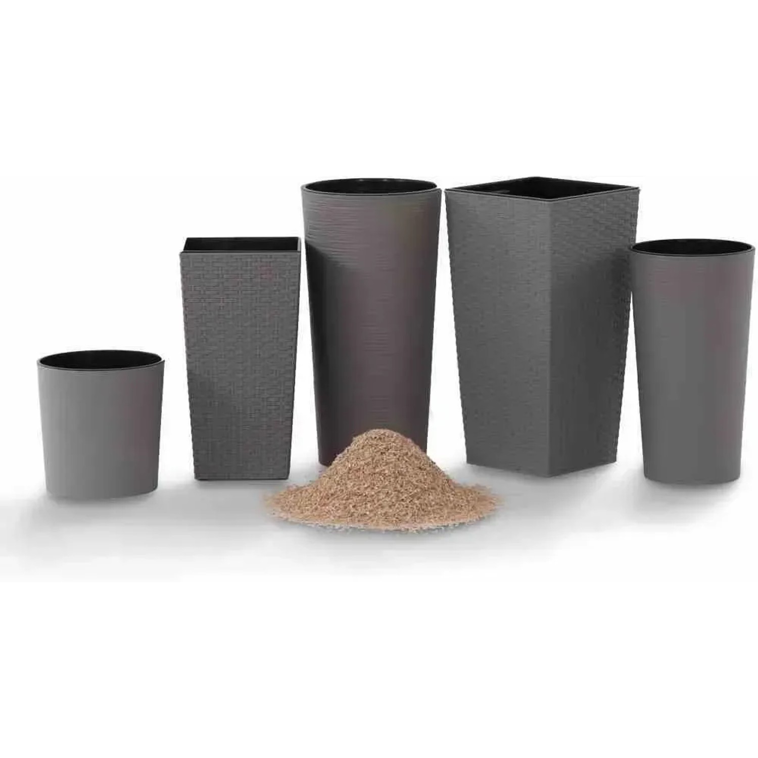 Siena Garden Pflanzgefäße Eco Lens, graue Übertöpfe in verschiedenen Formen und Größen.