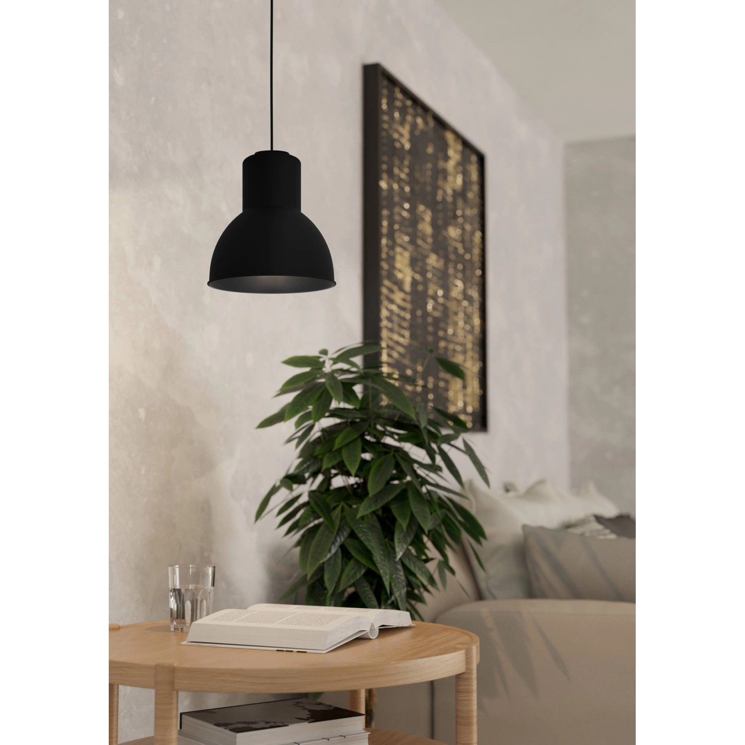 Schwarze Eglo Design-Tischlampe Capoliveri-E mit Metallschirm, Ø 17,5 cm.