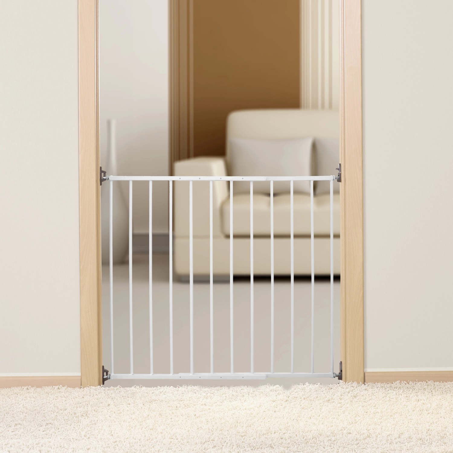 Weißes Schraubgitter Simple-Lock als Treppenschutzgitter montiert.