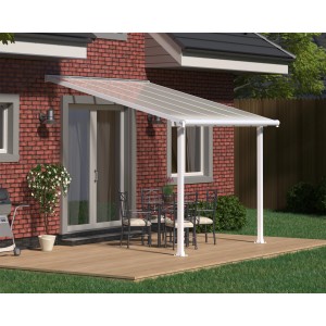 Weiße Palram Canopia Olympia Terrassenüberdachung 3x3.1 mit klarem Dach und Sitzgruppe auf Terrasse.