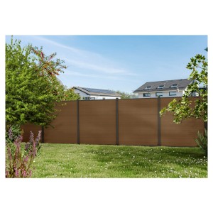 T&J WPC Steckzaunbrett Max, Farbe Teak, als Sichtschutz im Garten.